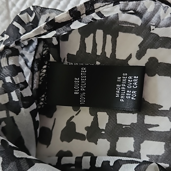 2 For $20 AB Studio blouse - Picture 3 of 5